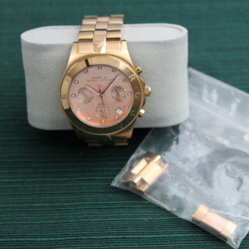 Sold! Rosegold Marc Jacobs Watch - Picture 1 of 8